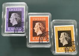 Boaz] ze willen maar van alles, maar ze hebben niks. The Famous Little Tweede Kamer Box This Is Used For Special Items Besides That It Is Also A Great Small Souvenir And Reminder Of Your Visit To Our Shop Picture Of