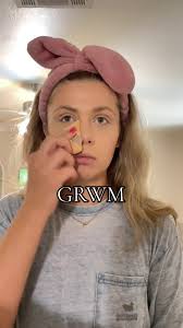 My first awkward voiceover lol. How do yall do this?? 🤣 GRWM #sahm  #grwmroutine #10minutemakeup #baby #makeup #voiceover