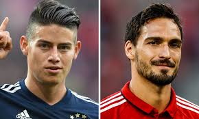 Gli uomini più belli del mondo, brad pitt con un'acconciatura capelli lunghi di colore biondo . Chi Sono I 10 Calciatori Piu Belli Del Mondo