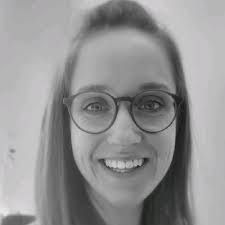 Marina Albrecht's Instagram, Twitter & Facebook