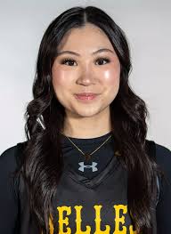 Hayley Flores's Instagram, Twitter & Facebook