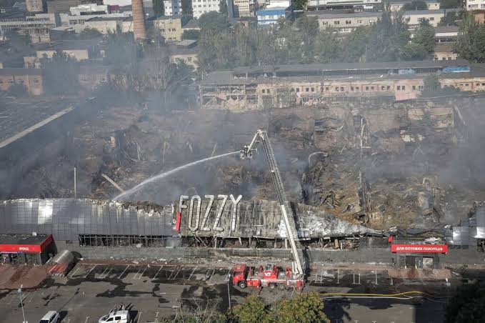 Rescuers Search Through Night After Deadly Russian Double-Tap Drone Strike on Ukrainian Shopping Centre