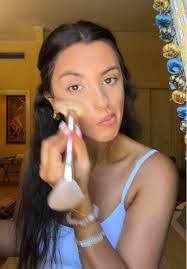 Victoria Devore's Instagram, Twitter & Facebook