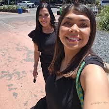 Ora sí que a ti que me diste tu vida, tu amor y tu espacio ✨️ Suban más  fotos con sus jefecitas, yo sí quiero verlas :) Feliz día de las madres