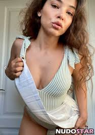 Eirenebelle's daring ventures - Irene Apostu's bold OnlyFans photos