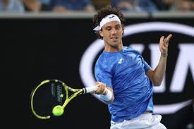 Marco cecchinato è il tennista del momento e il protagonista assoluto al roland garros 2018, soprattutto dopo lo scontro con il gigante novak djokovic. Cecchinato Esce Dalla Top100 Per La Prima Volta Dall Aprile 2018 Cosa Succede A Marco