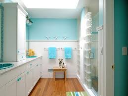 Get ideas and inspiration for tropical bathroom decor, and prepare to install a bright and lively design theme in your bathroom. Beach Bathroom Decorating Ideas Elegant Beach Bathroom Decorating Beach Bathroom Decor Bathroom Remodel Designs Beach House Bathroom
