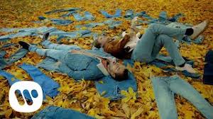 Of course, all the chart hits are here. Jubel Blue Jeans Official Video Youtube