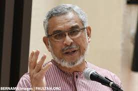 Ia adalah adik dari mantan menteri perdagangan domestik dan urusan konsumen, shahrir abdul samad. Qatari Sheikh To Invest Rm1 6 Trillion In New National Car Project