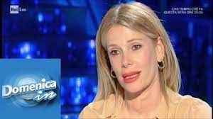 Al timone di programmi cult tra cui il grande fratello, l'isola dei famosi e le iene. Biografia Di Alessia Marcuzzi