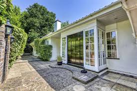 Portnall Drive, Wentworth Estate, Virginia Water, Surrey, GU25 4NN |  Property for sale | Savills
