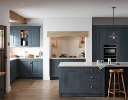 This popular kitchen style is available in a beautiful selection of colours and finishes so you're bound to find a shaker kitchen idea you'll love. 1909 Kitchens In Frame Kitchens Enquire Today