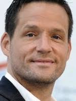 Josh Hopkins (I)