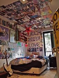 Music inspired bedroom in the attic with simple and yet dramatic setting, decorated with various guitars looks adorable and really elegant. 400 Best Music Bedroom Ideas Music Bedroom Tumblr Rooms Bedroom Decor