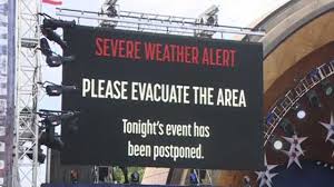 Tens of thousands evacuated from Esplanade amid severe weather alert