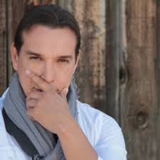 Listen to Brilla by Darwin Lechler in orac playlist online for free