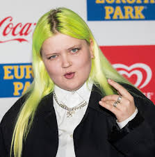 Hair color is passed down by parents only. Alma Wikidata