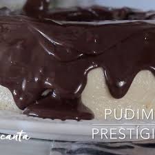 Calda De Chocolate C Leite Condensado Pudim Prestigio Pudim De Coco Com Calda De Chocolate Tem Dupla Textura A Parte De Cima E Macia Cremosa A De Baixo Com Imagens Pudim De Coco Pudim Doces Para Diabeticos