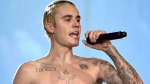 Feb 25, 2020 · justin's first tattoo, a seagull that he got in 2010, matches one his father has. Justin Bieber Tattoos The Meaning Behind Each One British Gq