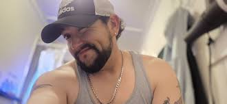 woman dumps man and sends confusing text