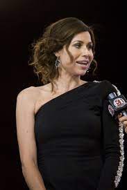 Minnie Driver Curly Hair Up Do Hip Hair Curly Hair Up Curly Hair Styles