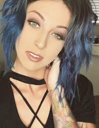 Oh baby Sami 🥹 I used to be so cool with shaved sides and all the colors  All I know is I'm so thankful for lip filler 😂 #throwback