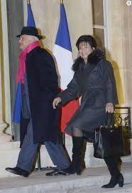 Amatrice de musique et de lettres, qui est son compagnon l'écrivain et historien pierre nora ? Anne Sinclair Son Bonheur En Couple Avec Pierre Nora Terrafemina