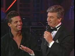 Festival internacional de la canción de viña del mar) is a music festival that is considered the best and biggest in latin america and the most. Luis Miguel Premiacion Vina Del Mar 1994 Youtube