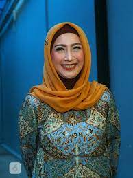 Lihat apa yang desy ratnasari (dhesyratnasari7) telah temukan di pinterest, koleksi ide terbesar di dunia. Desy Ratnasari Akting Lagi Setelah 12 Tahun Vakum Lakukan Ini Agar Tidak Kaku Showbiz Liputan6 Com