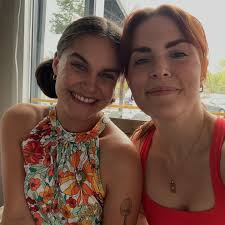 Essie Baird (@flood__me__up) • Instagram photos and videos