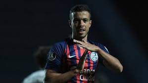 Graciela, una de las manifestantes, dijo a san lorenzo hoy que se enteró a través de las redes sociales de la convocatoria, que estuvieron esperando una respuesta favorable al pedido. Di Santo No Para La Increible Racha Del Delantero De San Lorenzo Tyc Sports