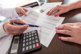 Retrouvez dans cette rubrique tout ce que vous devez savoir sur les produits et services bancaires (crédits, comptes, financements, moyens de paiement,.) et comment vous prémunir des arnaques. Taux D Interet Au Plus Bas Renegociez Votre Credit Immobilier Seloger