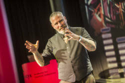 Eric corton (born 11 january 1969 in oosterbeek) is a dutch presenter, actor, author and diskjockey. Inspirerende Verhalen Mijn Beleving En Betekenis Van Het Aci