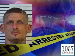 CROSSVILLE POLICE ARREST CONVICTED FELON ALLEGEDLY ARMED WITH GUN DURING  TRAFFIC STOP