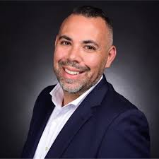 Du bist eine Heldin! Du bist ein Held! So hat die Festrede von Matthias  Nold am 16.6 an der Diplomfeier in Olten begonnen. Diese Rede hat die  Hürden beinhaltet, die wir im