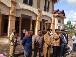 Hal ini mengingat karena banyaknya game keren yang turut hadir selama. Gaji Honor Di Potong Ratusan Tenaga Guru Kontrak Datangi Gedung Dprk Bener Meriah Fikiran Sumut