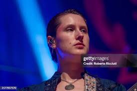 Ally Scott of Lucia & The Best Boys performs