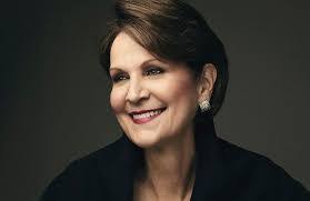 Debra Shriver's Instagram, Twitter & Facebook