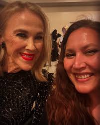 Mientras esperamos nuestra entrevista exclusiva a Daniel Brühl, les dejamos  la reseña de una de nuestras favoritas en la filmografía del actor. 𝐋𝐨𝐬  𝐄𝐝𝐮𝐤𝐚𝐝𝐨𝐫𝐞𝐬 (𝟐𝟎𝟎𝟒) Juventud, ideología y resistencia. Daniel  Brühl es