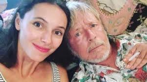 Renaud jeune photos line renaud va bruler les planches et le coeur d un jeune garcon qui est purepeople renaud je suis une bande de jeune youtube Renaud Sa Fille Lolita Partage De Tendres Photos Le Devoilent Jeune Papa Photos