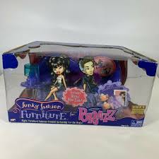 Nib Bratz Funky Fashion Furniture Lounge Love Seat Stylin Side Table Bratz Funky Fashion Love Seat Funky