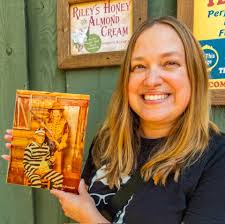 Our 30th anniversary tintype at Silver Dollar City! I'm the prisoner. She's  the sheriff. Real life. 😂😍