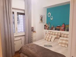 La camera da letto è quel luogo in cui rifugiarsi in un dolce relax e dove si chiudono le porte al mondo per rintanarsi nella propria area di pace e privacy.una camera da letto quindi deve essere accogliente per sentirsi avvolti da un dolce calore ogni volta che si varca la soglia della stanza, senza però dimenticare l'originalità che può esprimere se si adottano dei trucchi che possono. La Prima Casa Linda De Rosa Architetto