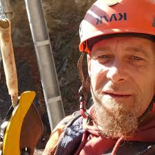 Tom's- MontageService