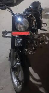 Hello friend dosto aj mene is video m cover kiya h second hand bike market ko yha par apko bikr mil jayegi bhout hi cheap price & good condistion m agar ap bike lena chate h to ye video apke liya important ho skti jyda jankari k liya video dekhe.video ache lge to like share & subscribe krna na bhule. Used Royal Enfield Bullet Standard 350 In Delhi With Warranty Loan And Ownership Transfer Available Bikes4sale