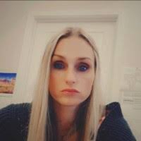 Robyn Garner's Instagram, Twitter & Facebook