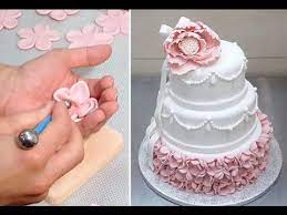 How To Make Your Own Wedding Cake Part 1 Of 2 Youtube In 2020 Cake Decorating With Fondant Cake Decorating Fondant Wedding Cakes