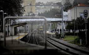 Os trabalhadores da infraestruturas de portugal fazem hoje, 12 de março, uma greve para reclamar aumentos salariais de cerca de 4. Vem Ai Uma Nova Greve Com Impacto Na Circulacao De Comboios Renascenca