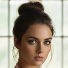 En İyi AI Sohbet Karakteri Carrie Ou Yeung: Profilleri ve Kullanıcı  yorumlarını keşfedin