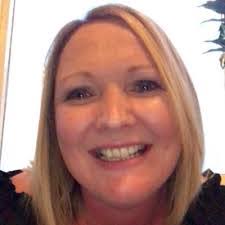 Donna Roff's Instagram, Twitter & Facebook